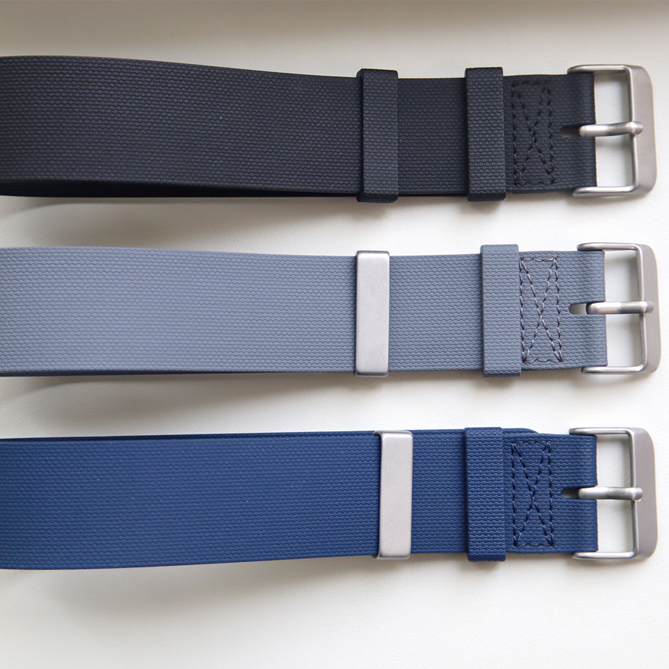 New Arrival 20/22mm Popular One Piece Style FKM Watch Strap Fluorine Rubber Watch Strap Bracelet With Matte 304L SS Buckle And FKM Keeper
