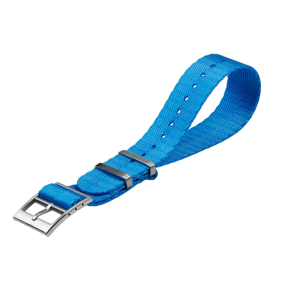 Discover The Thermal-regulating Properties Of Our Advanced Herringbone Weave Watch Straps Designed To Survive Extreme Environments From Deep-sea Dives To Alpine Climbs